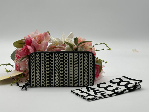 Authentic Marc Jacobs Monogram Leather Continental Wallet