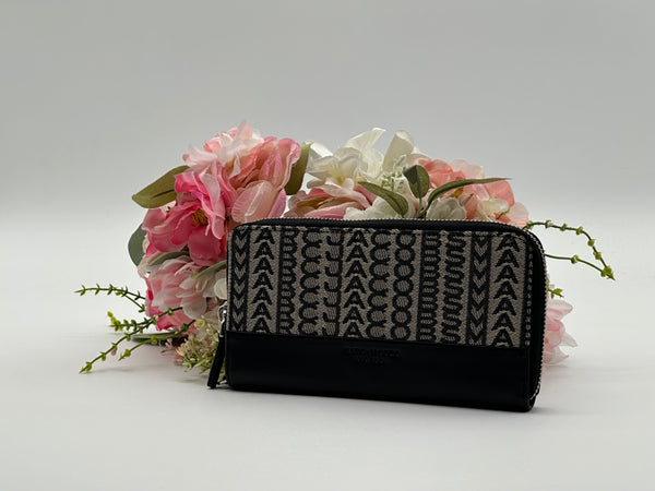Authentic Marc Jacobs Monogram Jaquard Continental Wristlet Wallet