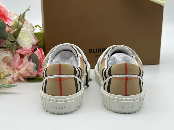 Authentic Burberry Kids Beige Mark Check Low Top Canvas Sneaker Shoes  Size US 3 EU 35