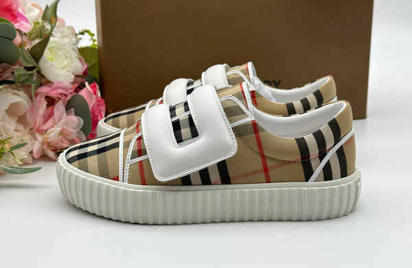 Authentic Burberry Kids Beige Mark Check Low Top Canvas Sneaker Shoes  Size US 3 EU 35