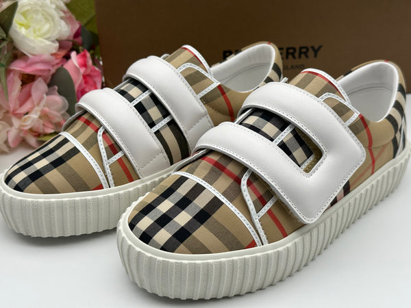 Authentic Burberry Kids Beige Mark Check Low Top Canvas Sneaker Shoes  Size US 3 EU 35