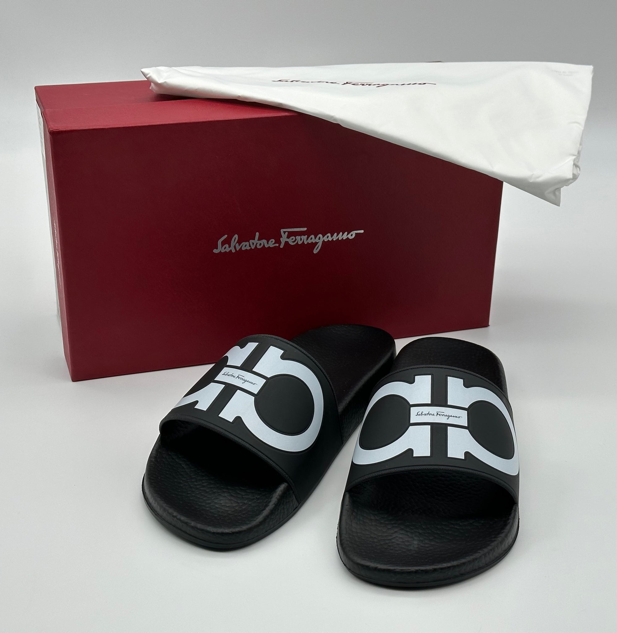 Authentic Salvatore Ferragamo Men's Black Groove Slide Slippers Sandals Shoes