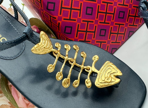 Authentic Tory Burch Capri Fish Sandal Size 6.5
