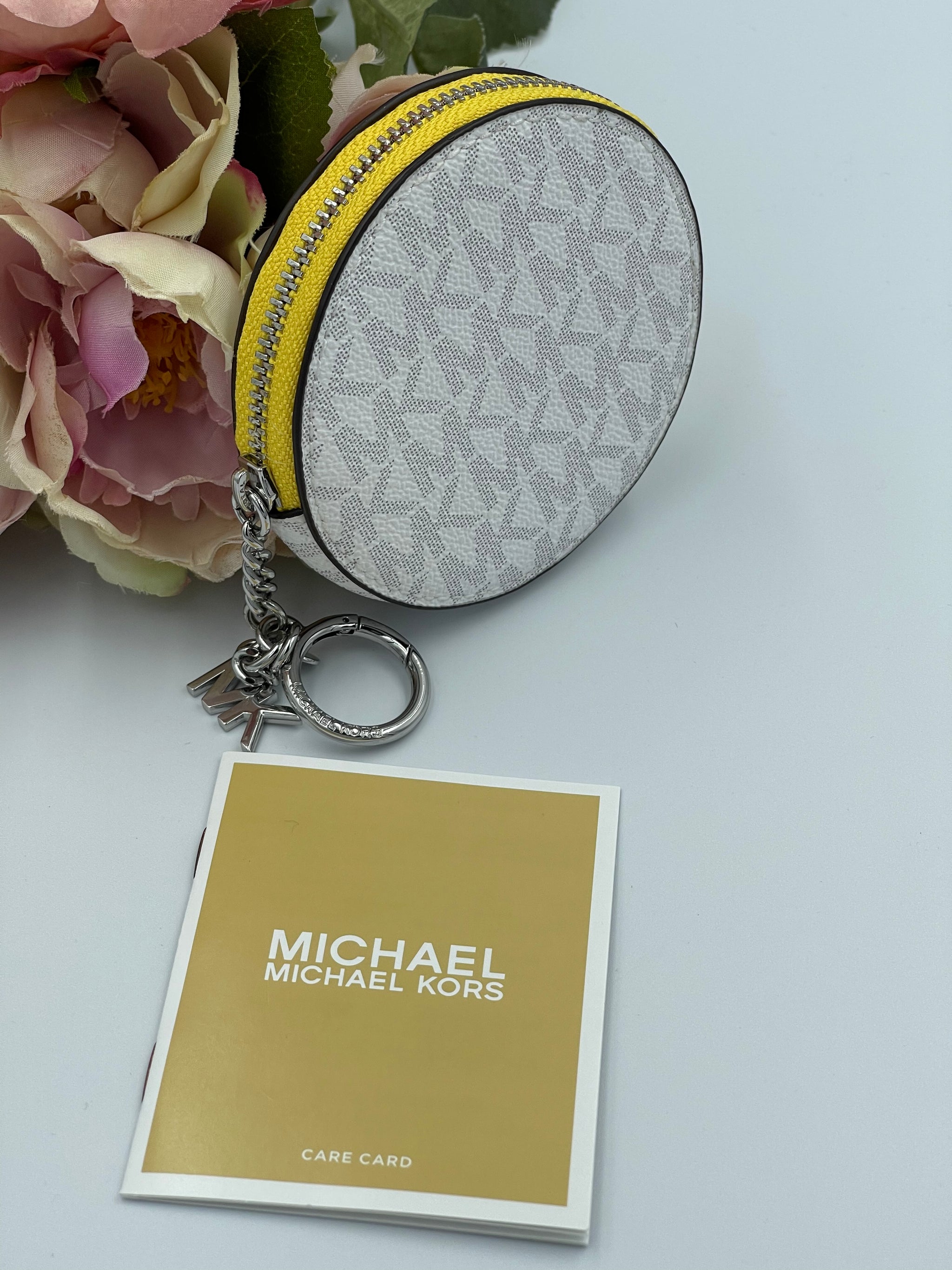 Michael kors coin purse keychain hotsell