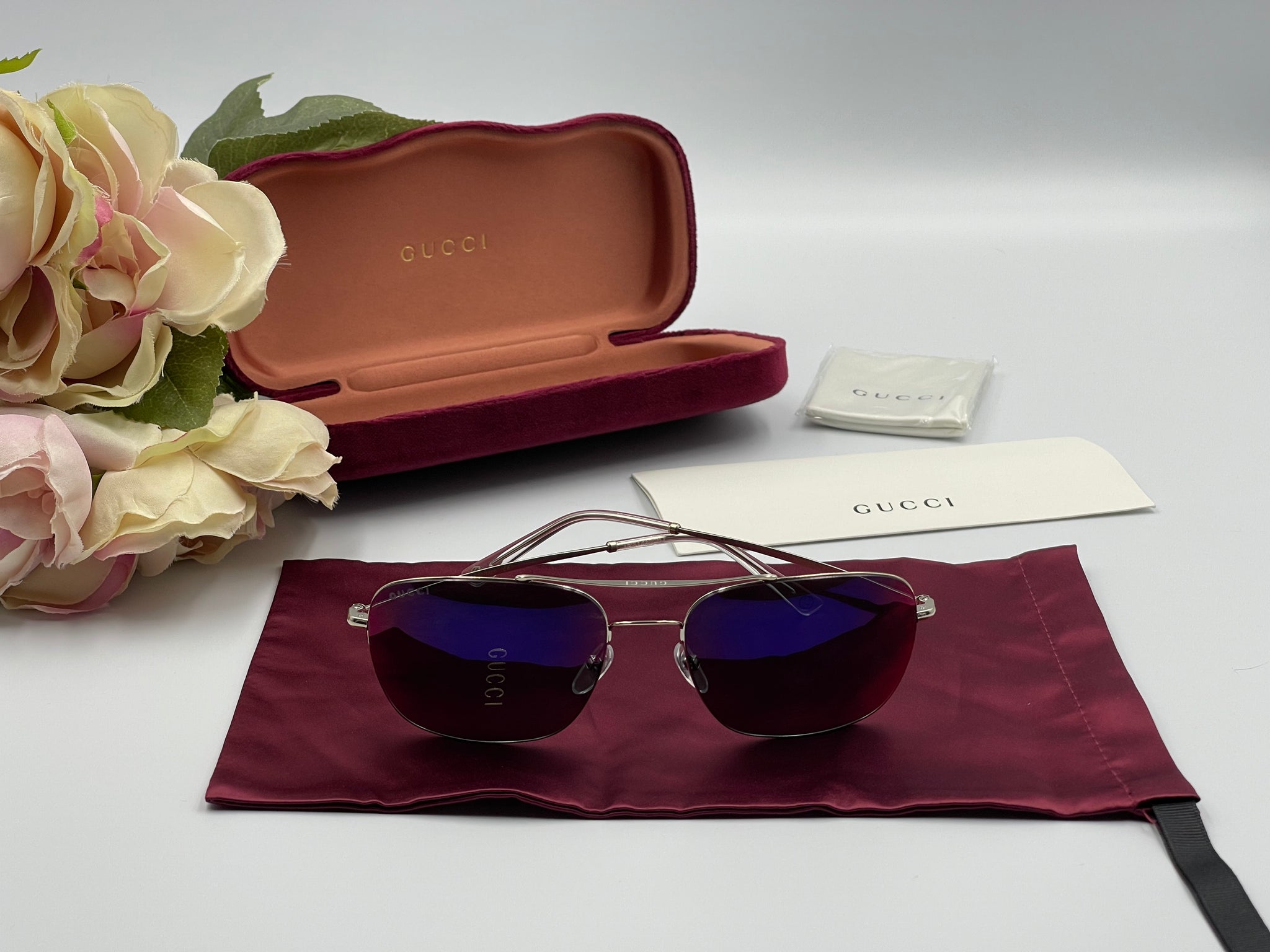 Gucci hotsell sunglasses rimless